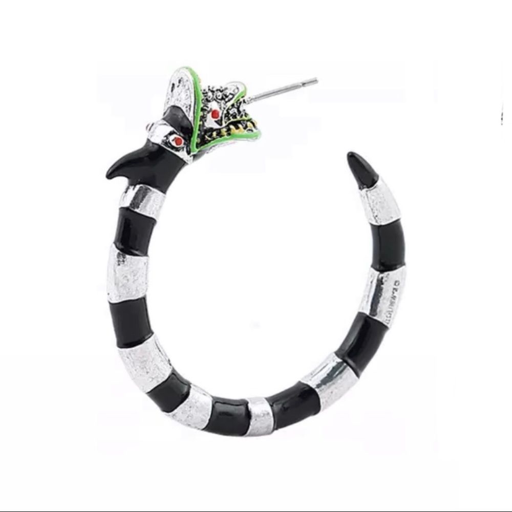 ONE PAIR LEFT! BEETLE JUICE HOOP LOOP FETISH BLACK & WHITE STRIPE SAND WORM 🪱 - Picture 8 of 16